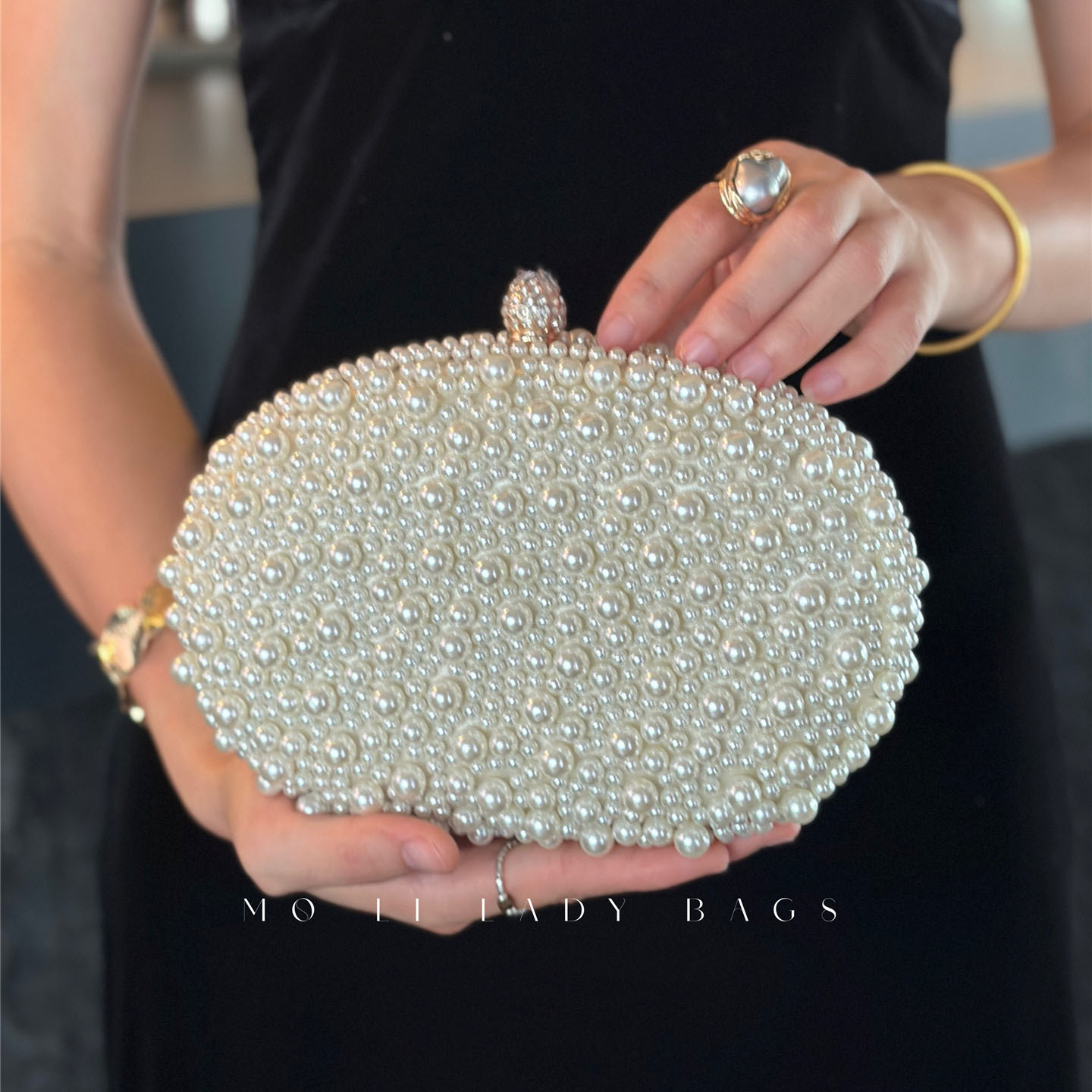 French Vintage Fashion - Women Vintage Pearl Appliques Banquet Bag