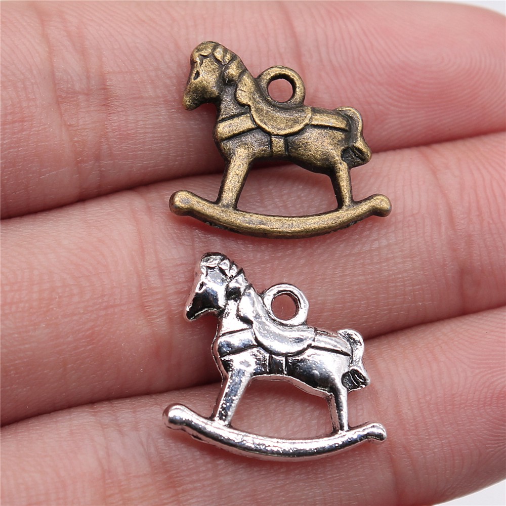 WYSIWYG 4pcs Charms Accessorie - Vintage Fashion Toys recension och pris