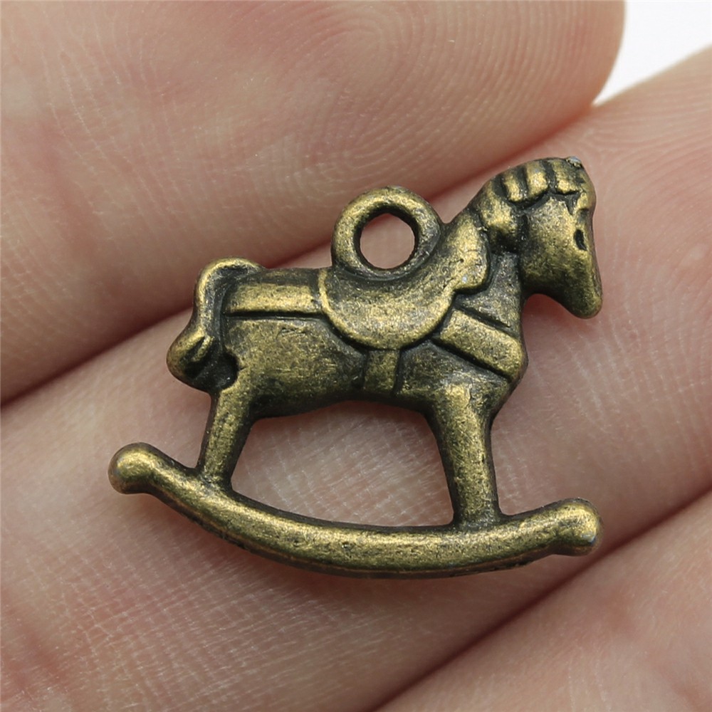 WYSIWYG 4pcs Charms Accessorie - Vintage Fashion Toys recension och pris