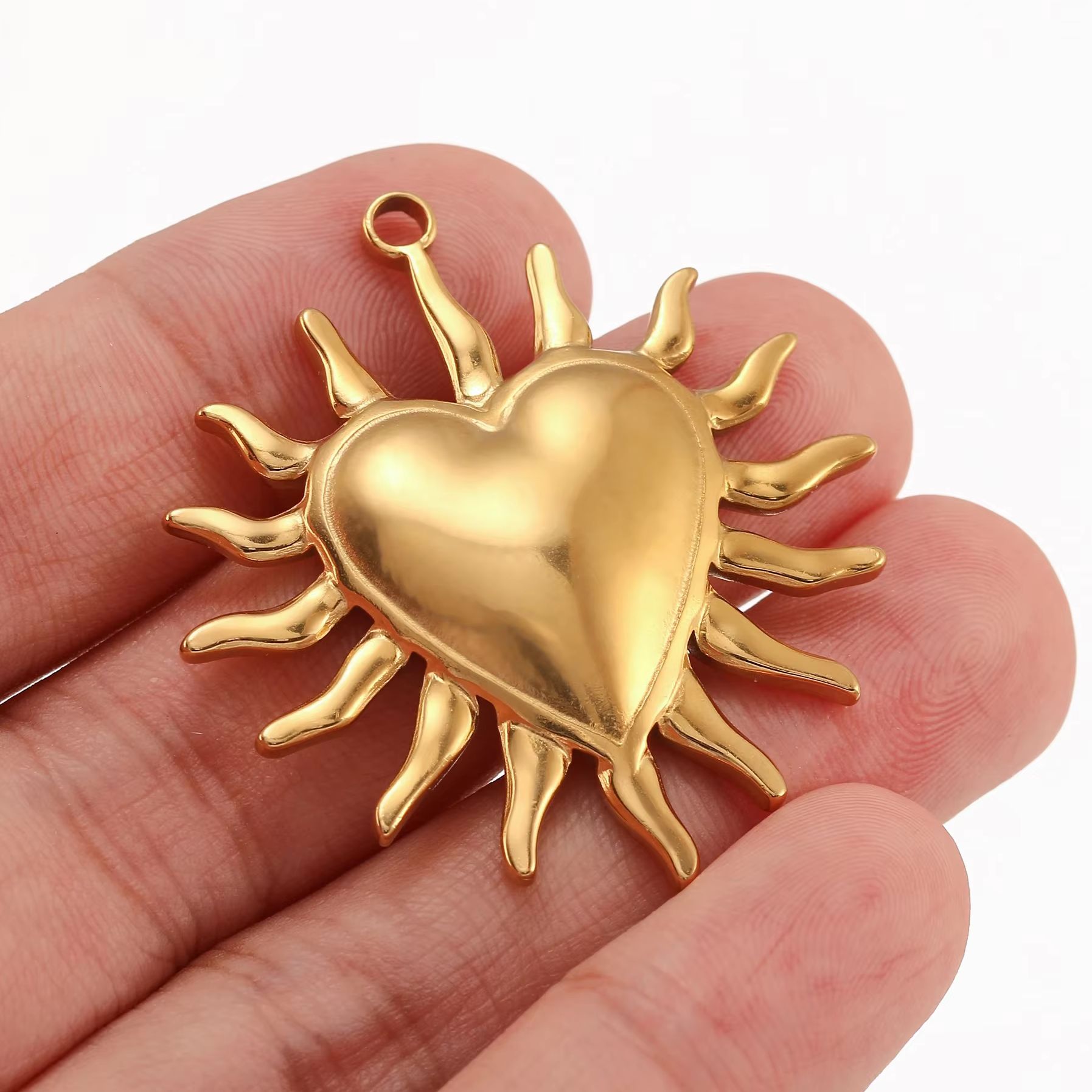 3Pcs Puffy Spike Heart Charm V - Vintage Fashion Finds recension och pris