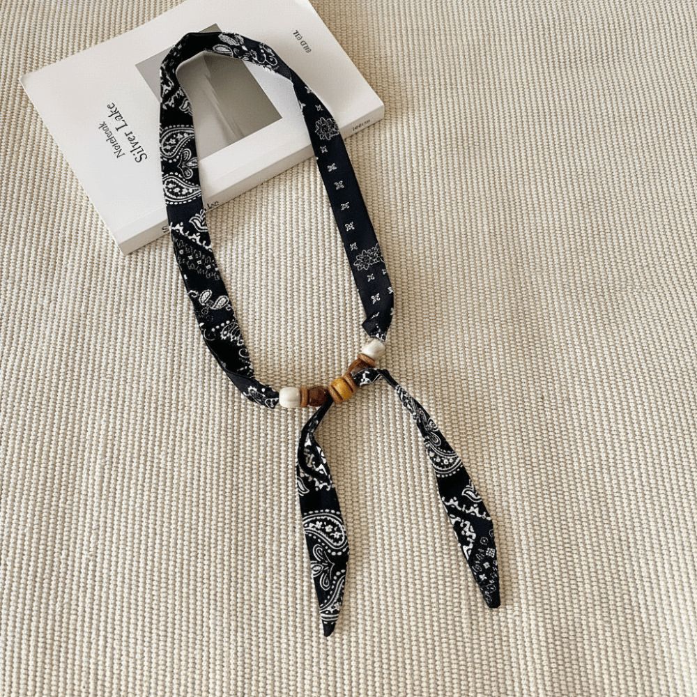 New Vintage Thin Polka Dot Nec - French Vintage Fashion recension och pris